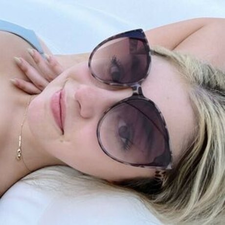 Kaylie Thibodeaux model adult picture