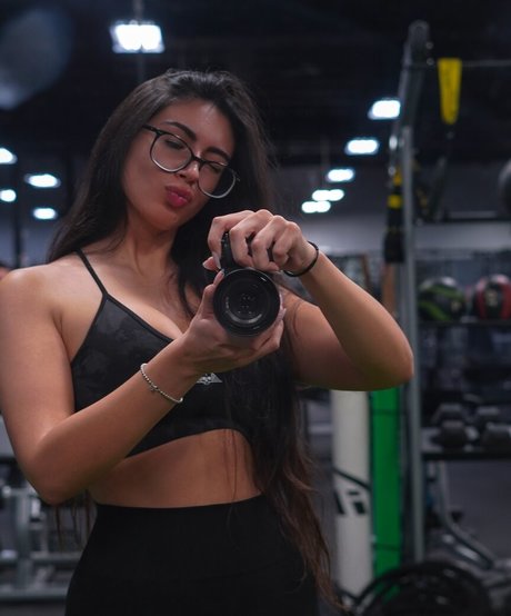 flexwness art model pic