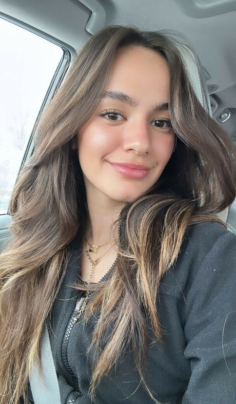 Andrea Guti rrez high quality actress picture