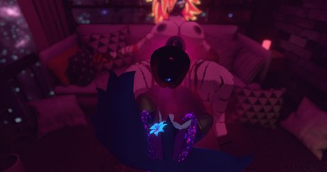 Maxi Nightmode model free photos