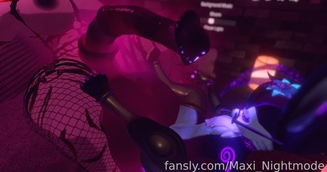 Maxi Nightmode perfect model photos