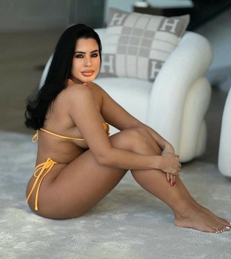 Stephanie Ball star top picture