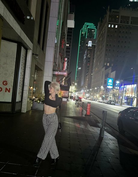 snowyserenasummers hot pornstar photos