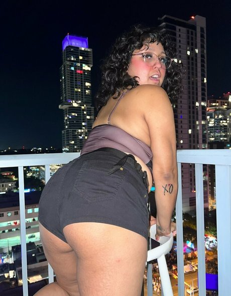 butterflybassbaby exclusive model pics