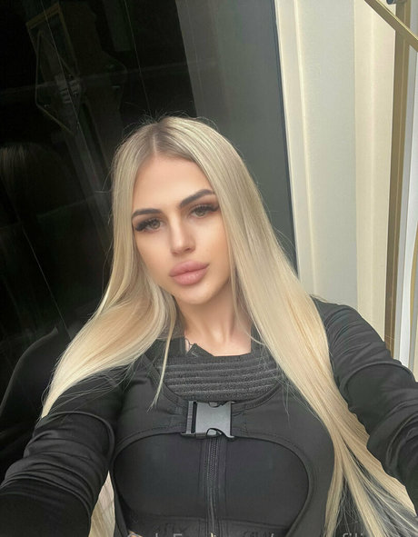 maya filinova high quality pornstar image