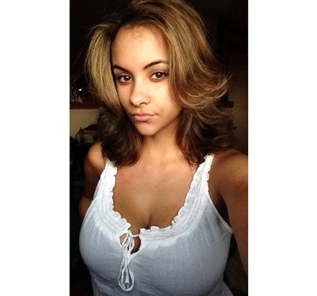 Nicole A Foster sexy actress pic