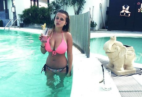 Luan Raviv pornstar archive