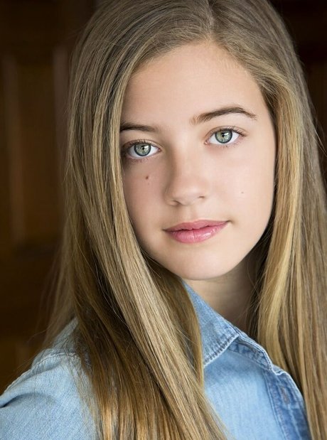 Mallory Bechtel hd actress images