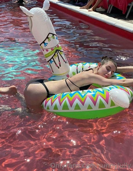 sunnyjully sexy pornstar pic