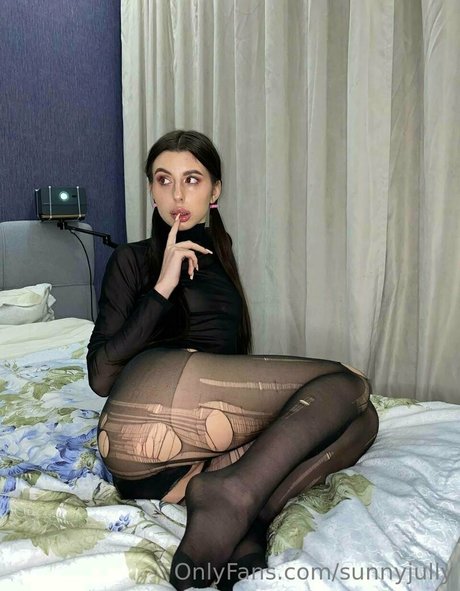 sunnyjully free star pics