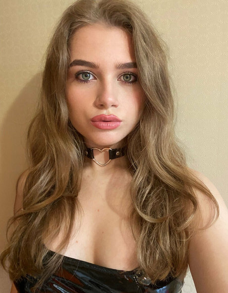 honeymoonlera nudes pornstar gallery