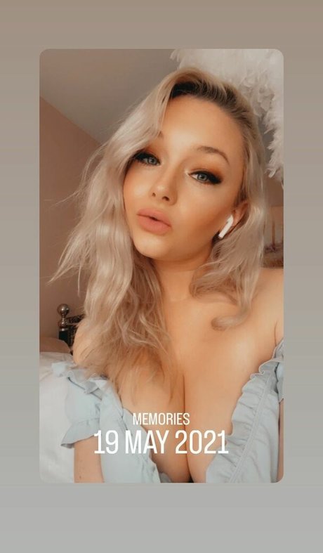 llannagg pornographic model img