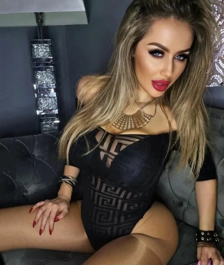 Milenka pornstar nude photo