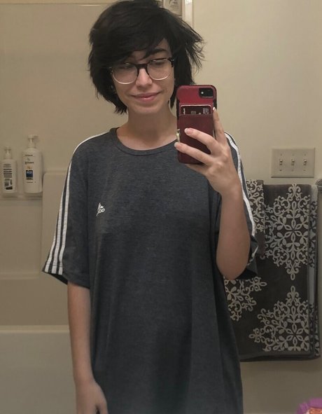 leez_____ star adult galleries