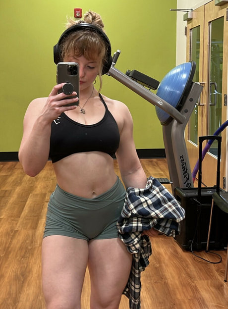 Cdzfit porn model pics