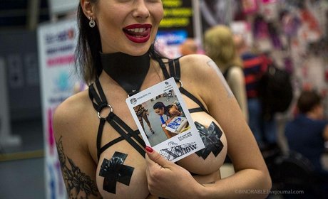 Alesya Vidnova Pena pretty pornstar galleries