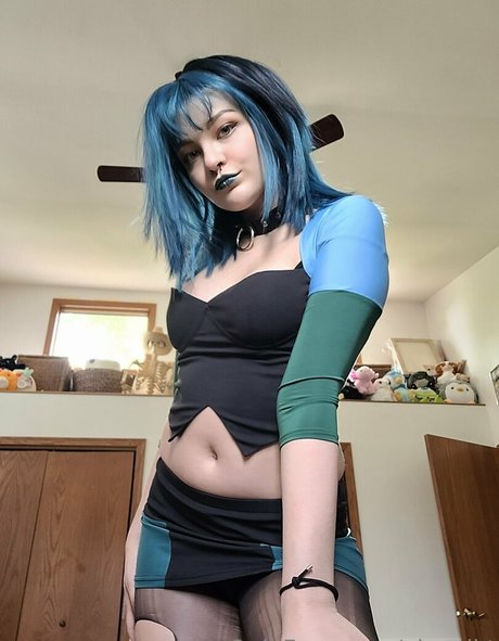 ohwell t model nude photo