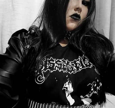 Vicky Draconya hot pornstar archive