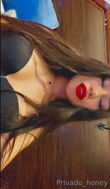 privado honey model pornographic pictures
