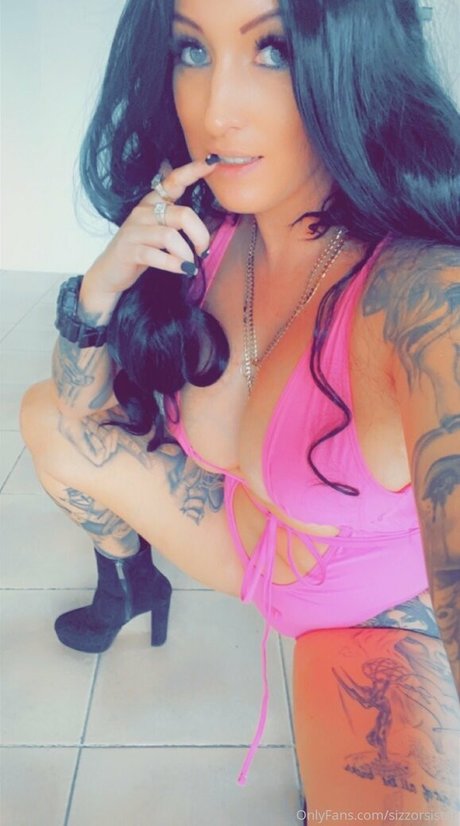 sizzorsister hot pornstar pic