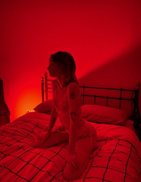 artsybaby star sexy pics