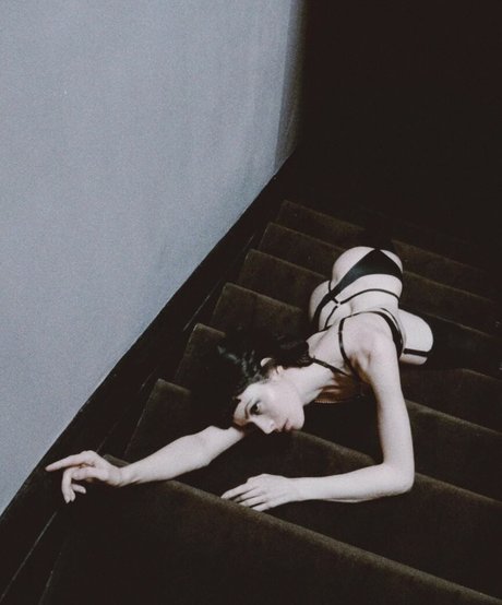 Charlotte Kemp Muhl model photos