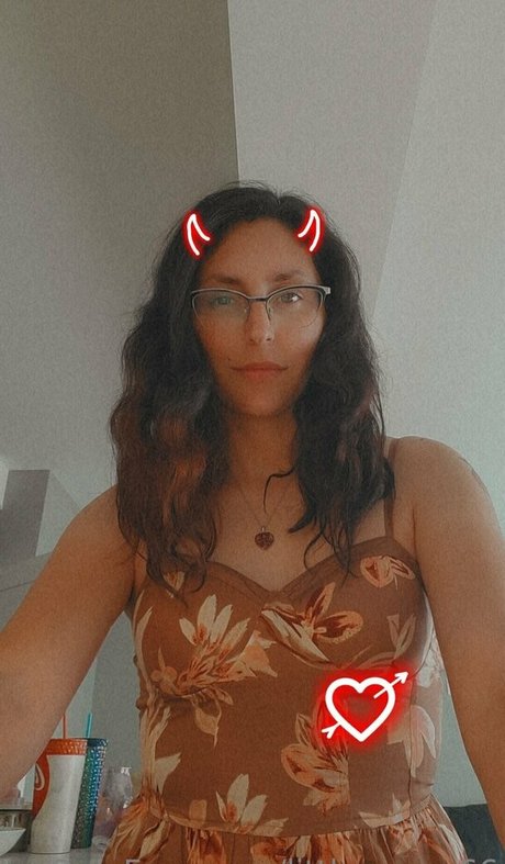 littleeevee66 pornographic actress picture