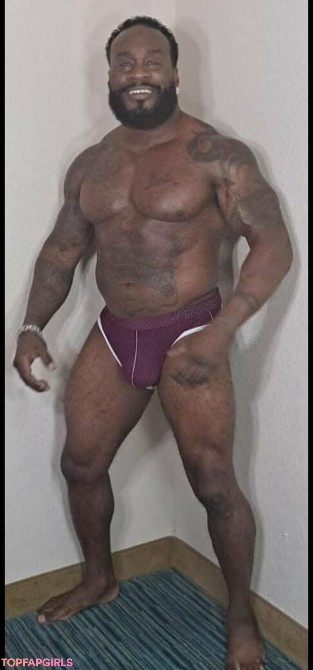 toolsfreepage naked star photos