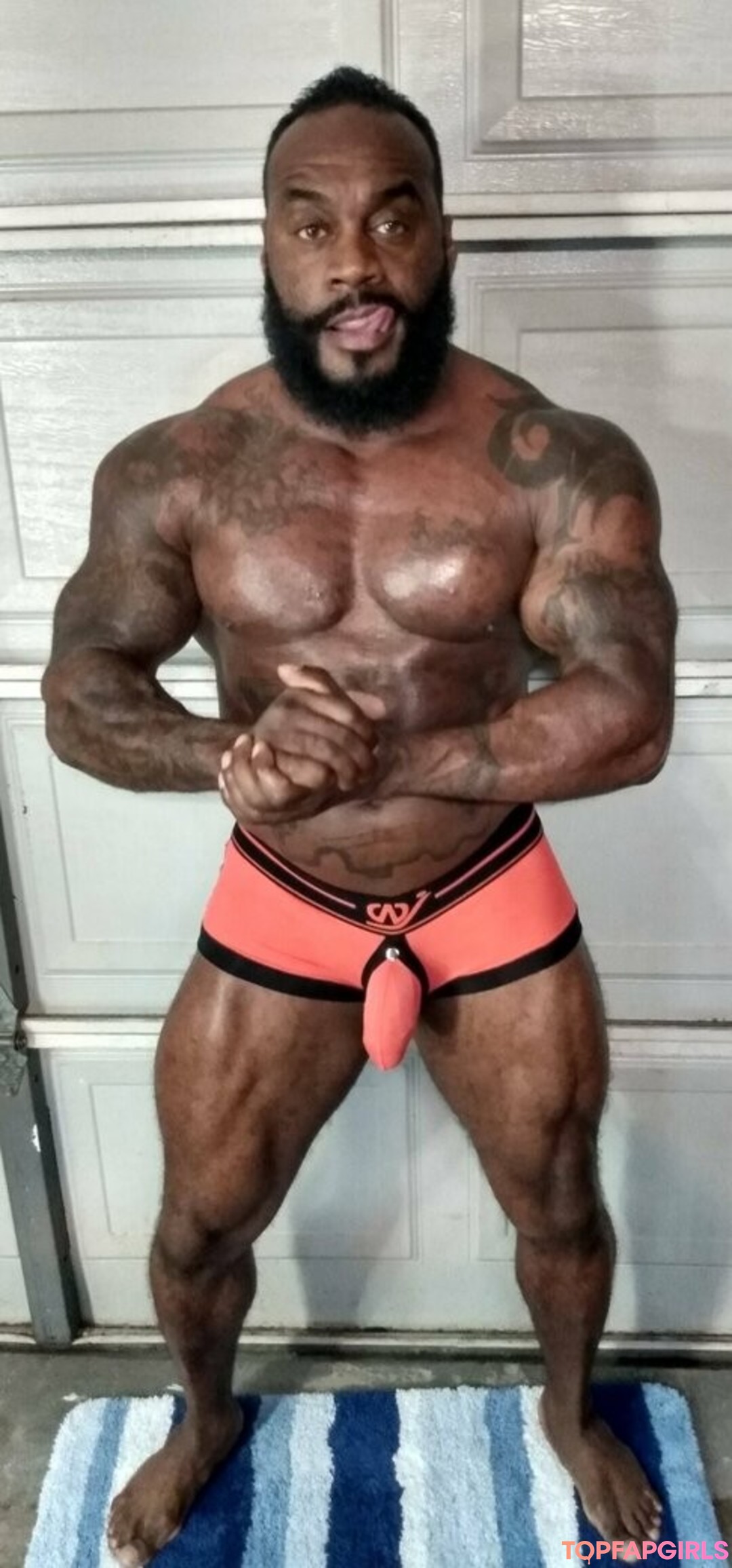 toolsfreepage exclusive model photos