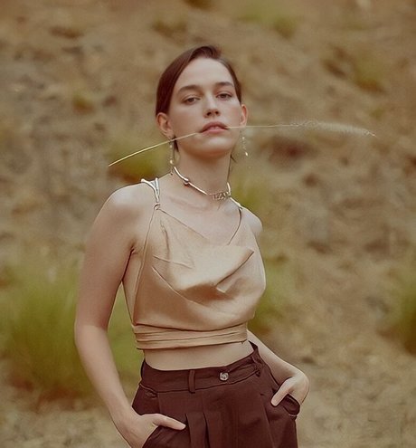 Victoria Pedretti pornstar xxx images