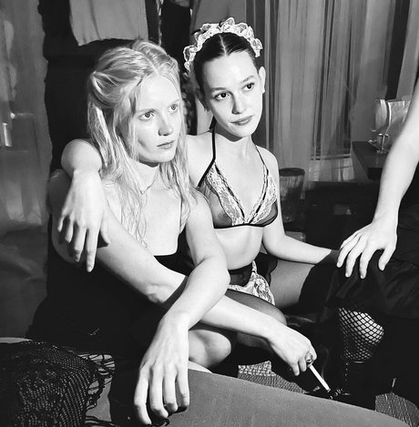 Victoria Pedretti best actress gallery