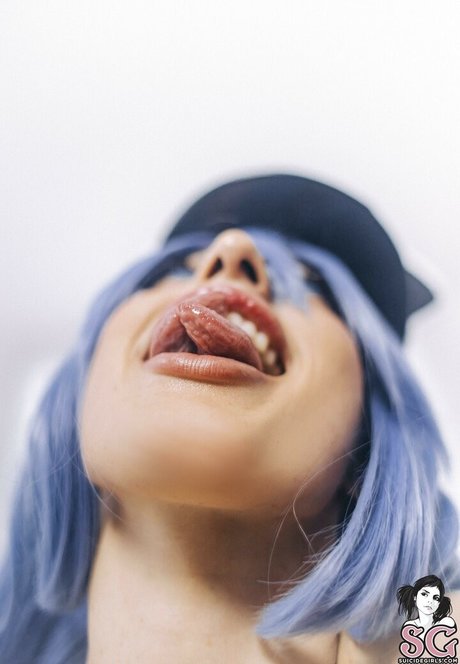 nefernik pretty model images