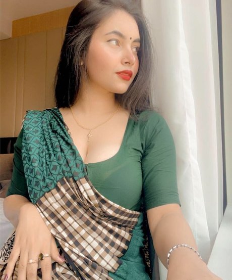 Arpa Roy exclusive pornstar photos