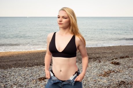 Nomi Teee top model img