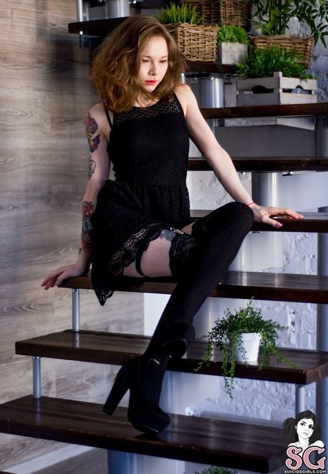 Karnelia top star pic