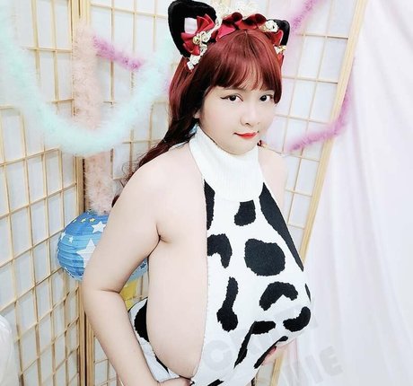 alice 65 model hot pic