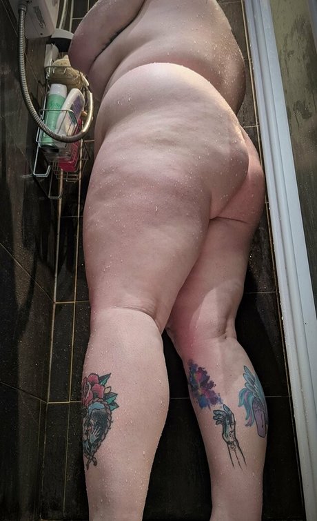 gothharlotbbw sex model image