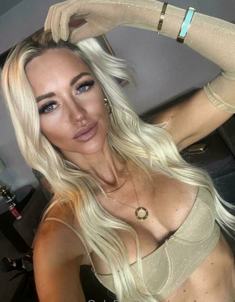 evielaurent top model pics