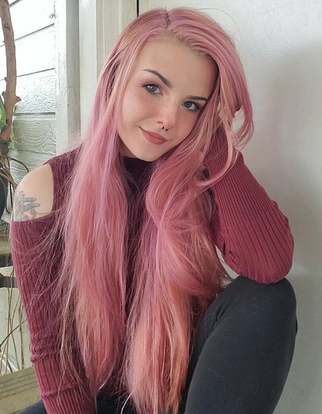 lilydarkofree pornstar top images