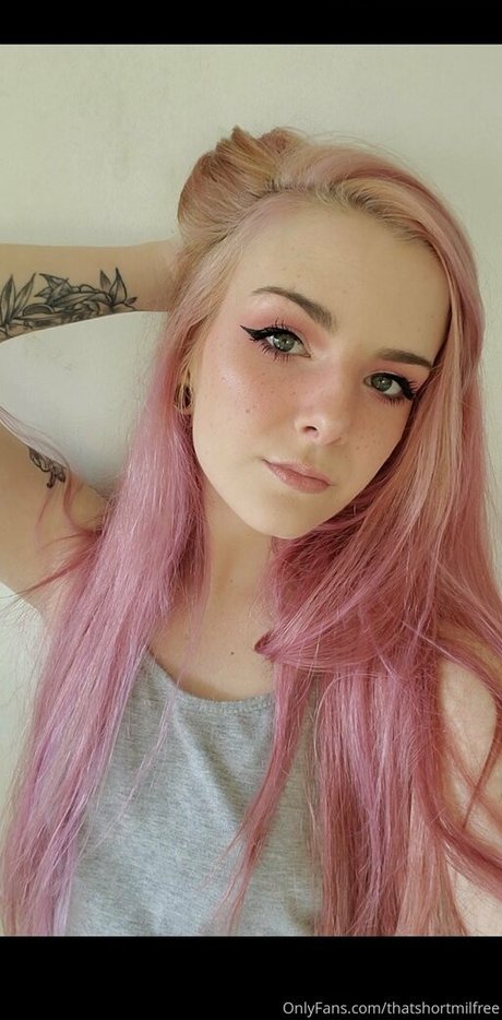 lilydarkofree model porn picture