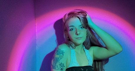 lilydarkofree xxx actress img