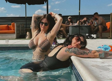 Succulentmami80 pornstar xxx archive