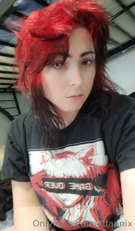 xdannix sexy actress photo