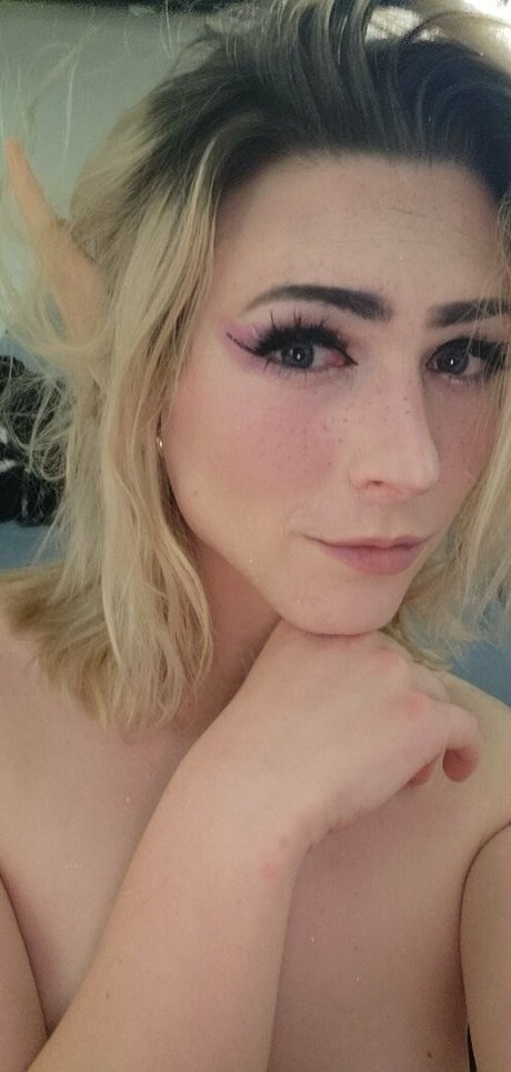 xdannix free actress pictures