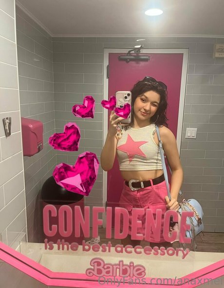 anaxmei nude model archive