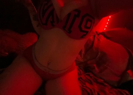 theyyloveee jadahh pornographic model gallery