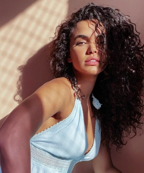 Giovana Cordeiro pornstar adult pic