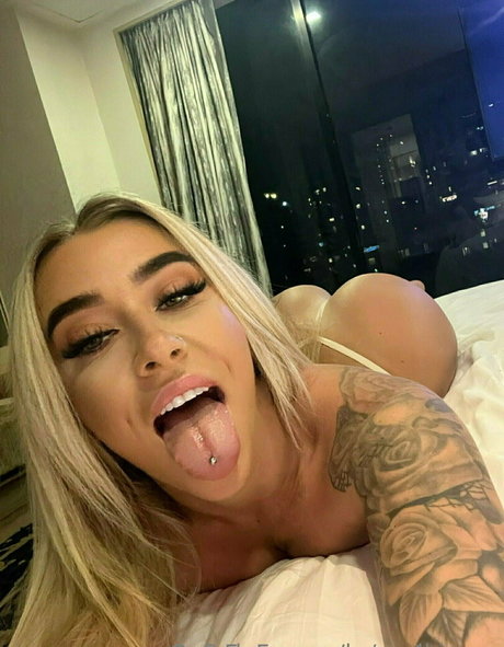 young onlyfans art porn gallery