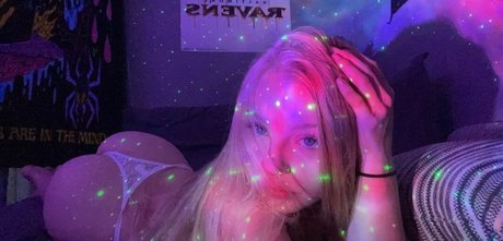 Kylie Shay model hot galleries