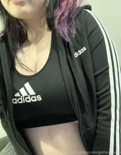 gothiccpeach star nude pic